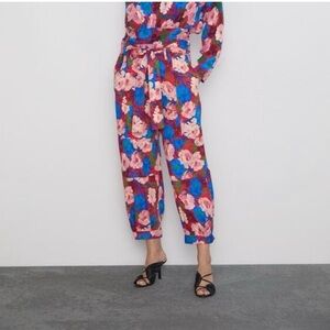 Zara Floral Cargo Pants Small